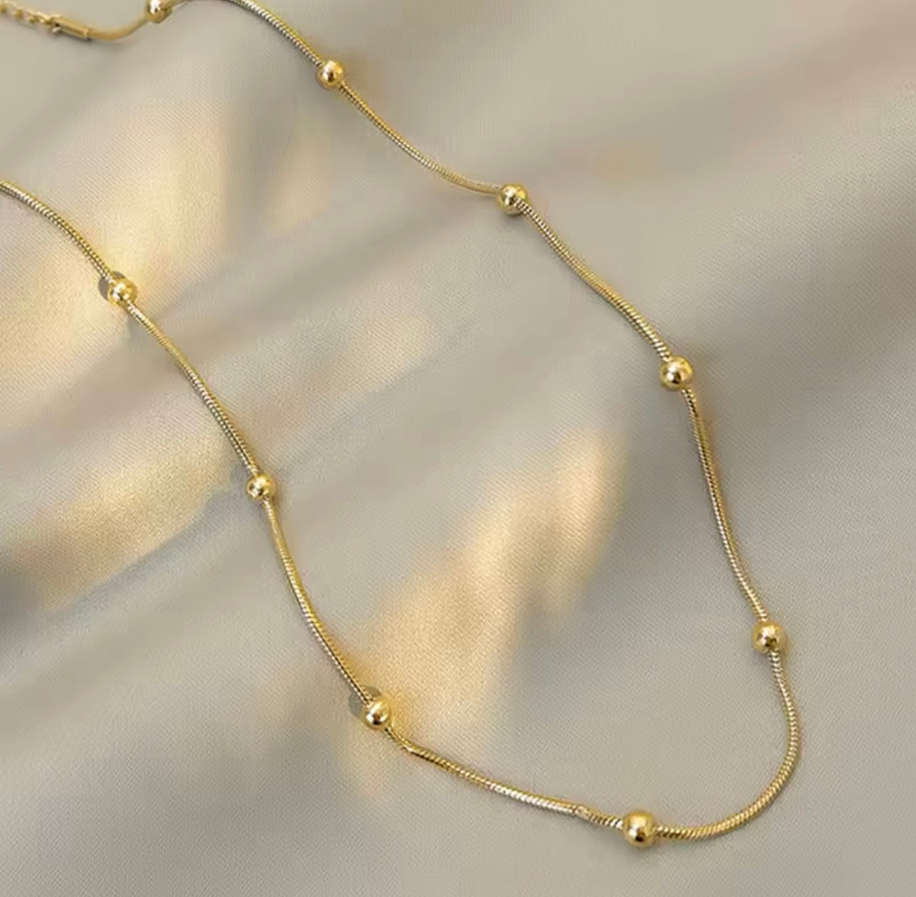 ANDRÉS NECKLACE