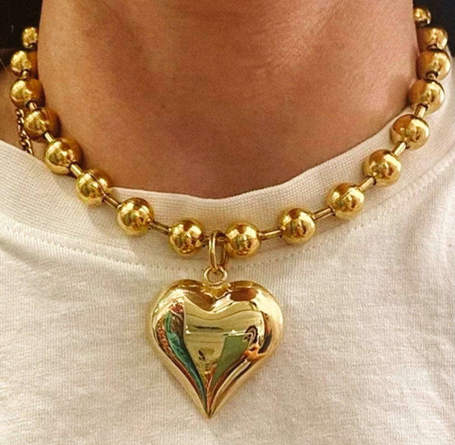HEART CHUNKY NECKLACE